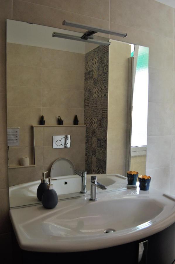Appartement Il Nido Sul Mare à Savone Extérieur photo